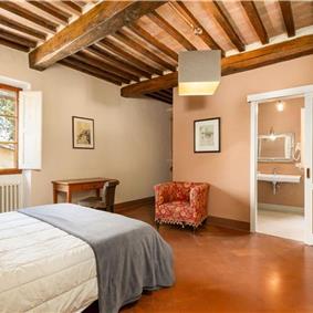 8 Bedroom Villa with Pool near Certaldo, Tuscany, Sleeps 14 - 15